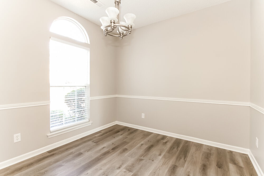 Building Photo - 6116 Red Clover Ln