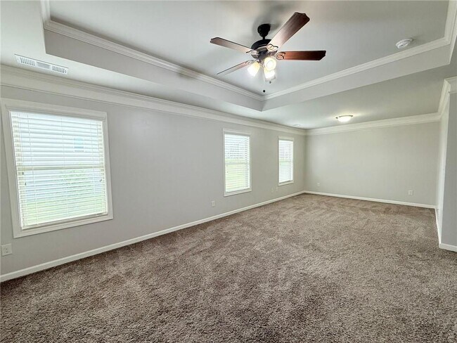 Building Photo - 4230 Miramount Overlook
