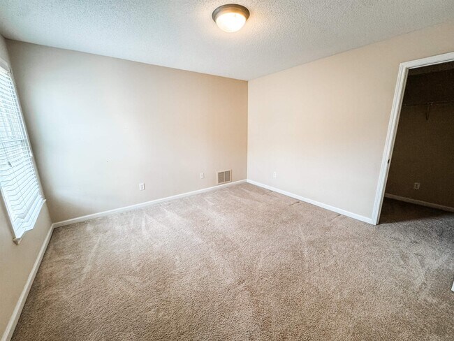 Building Photo - 10521 Red Stone Dr