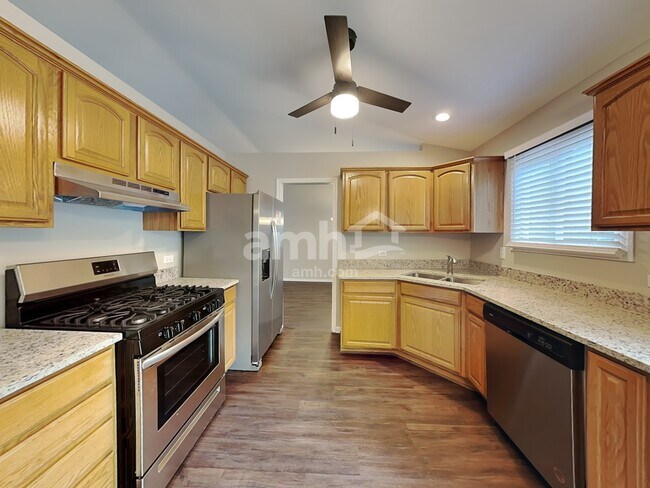 Building Photo - 3612 Fawn Ln