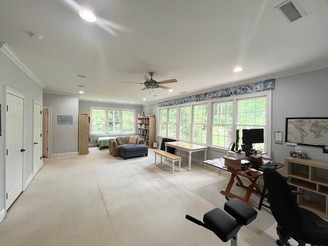 Building Photo - Incredible 4BD, 6.5BA Raleigh Home Near Fa...