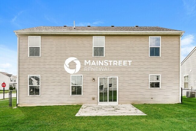 Building Photo - 5 Bedroom Pet-Friendly Home in CAMBY, IN with Main Street Renewal