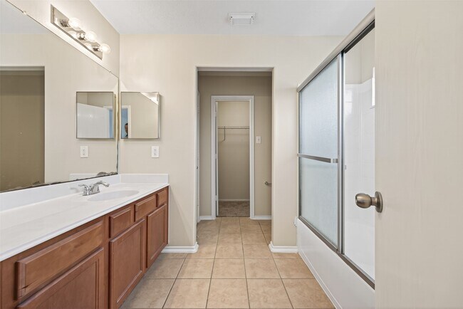 Building Photo - 24519 Cypresspark Glen Ln
