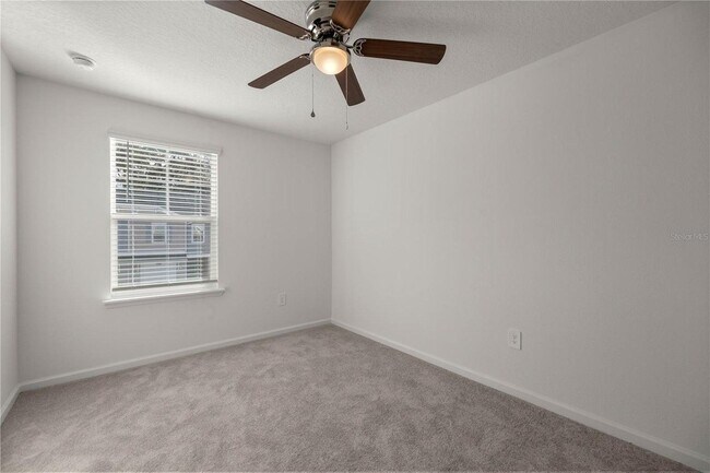 Building Photo - 3600 SE 37th Ct