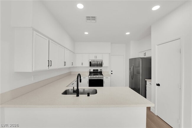 Building Photo - 8821 Winter Sky Ave