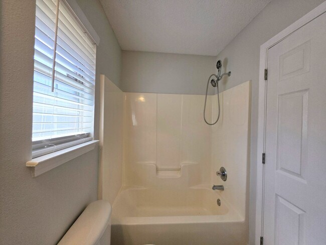 Building Photo - 5008 Orlando Ct