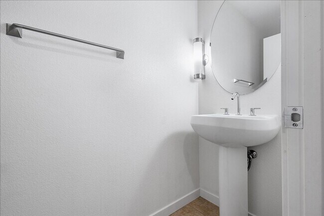 Building Photo - 2921 Glascock St