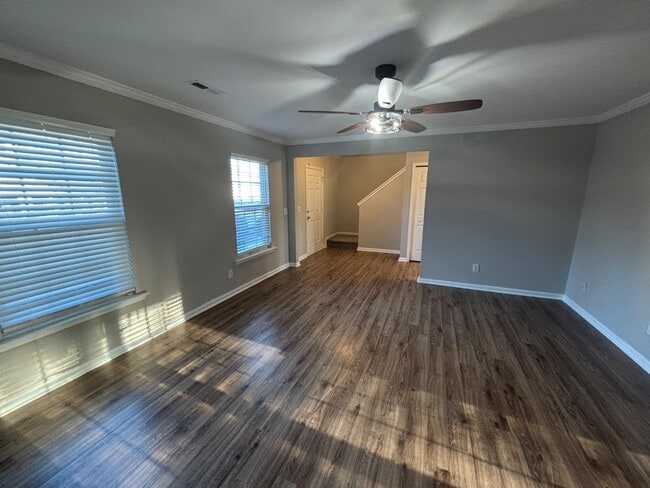 Building Photo - 6 Brookhaven Way