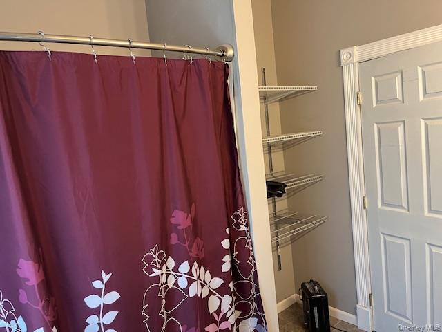 Building Photo - 6 Sycamore Ln