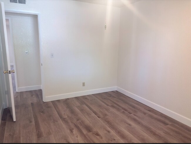 Building Photo - 27226 San Jose Ave