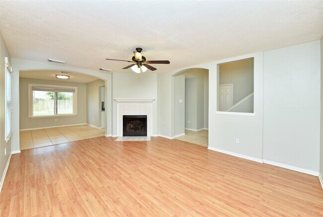 Building Photo - 31106 Pine Bay St