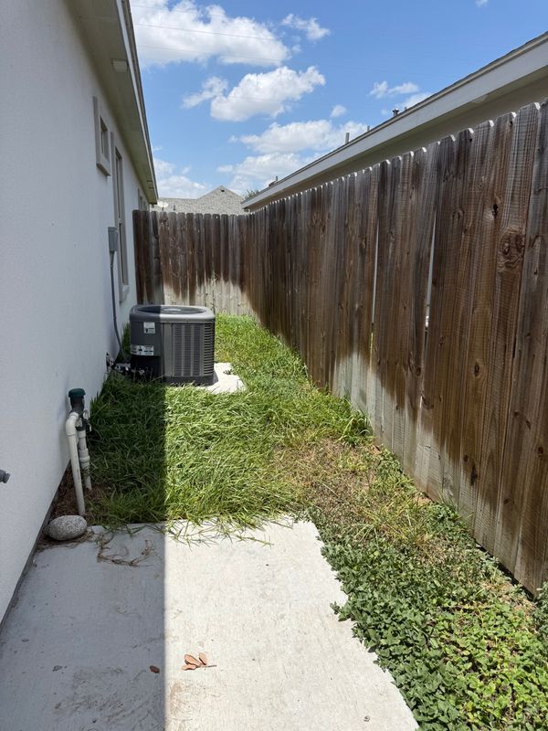 Building Photo - 5800 Sandpiper Ave