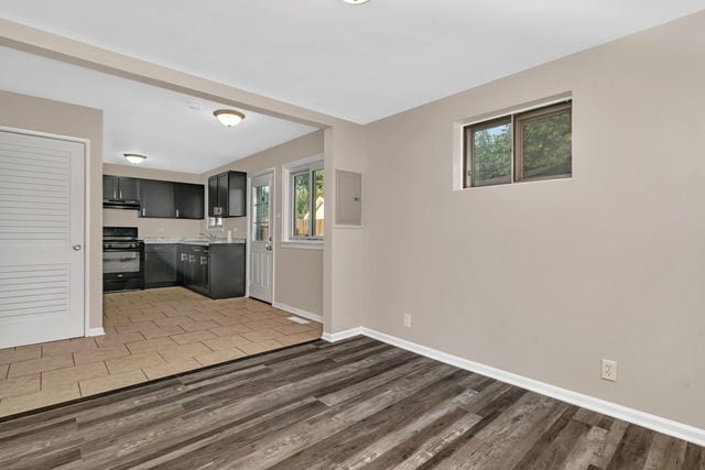 Building Photo - 1512 Lincoln Pl