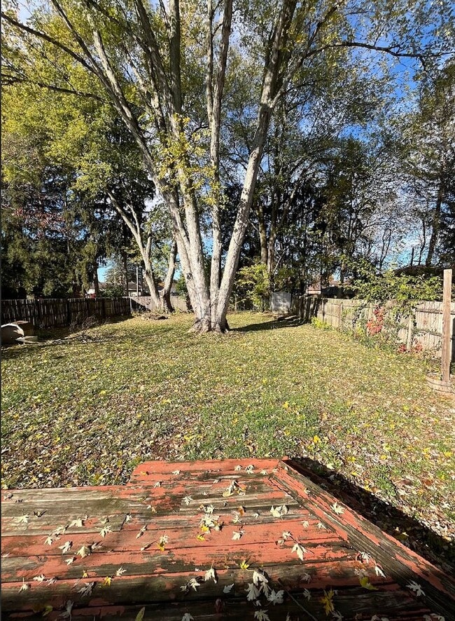 Building Photo - Cozy Two Bedroom - Coming Soon