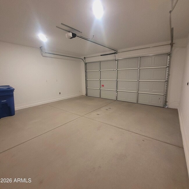 Building Photo - 9833 W Catalina Dr