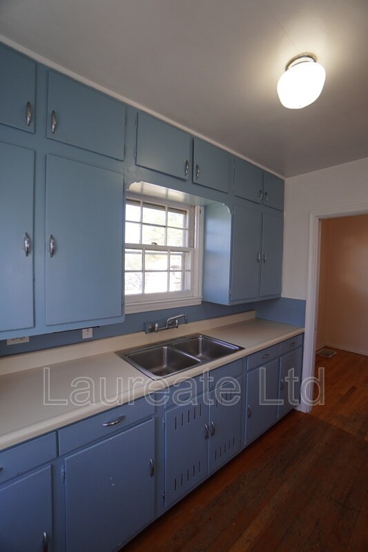 Building Photo - 2425 S Humboldt St