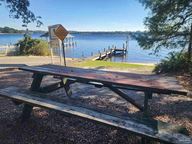 Building Photo - 3146 Live Oak St