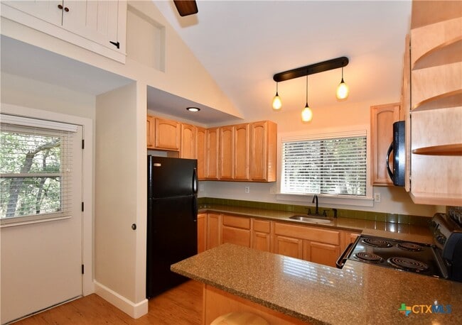 Building Photo - 2301 Lime Kiln Rd