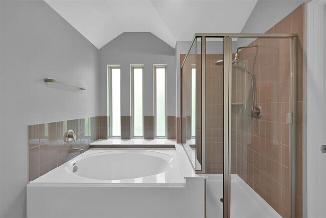 Building Photo - 91 Aventura Pl