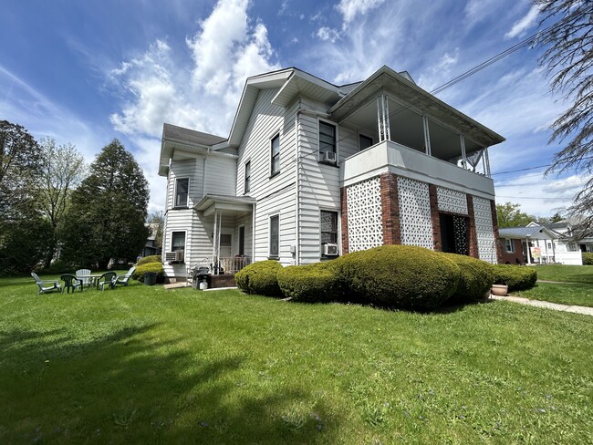 Building Photo - 691-693 Wyoming Avenue