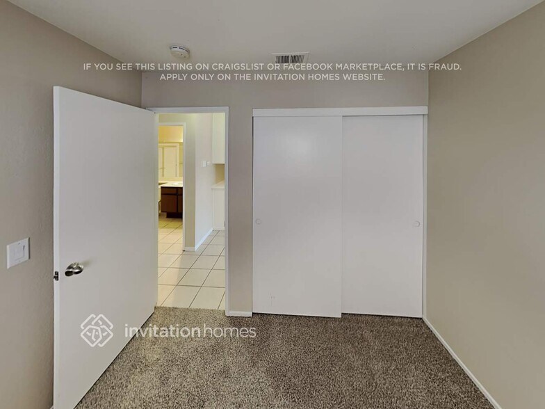 Building Photo - 27736 Doreen Dr