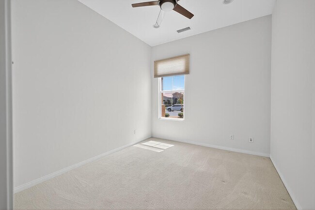 Building Photo - 60543 Desert Shadows Dr