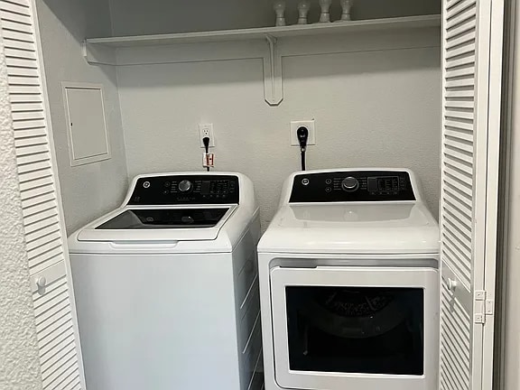 Building Photo - 148 S Avenue B