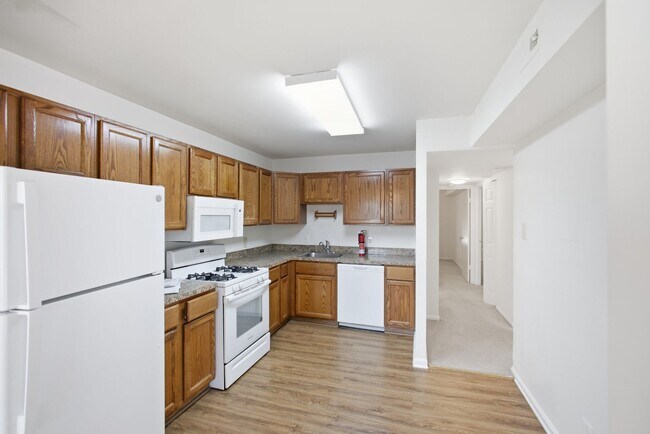 Building Photo - Charming 2 BR/1 BA Condo in Gaithersburg!