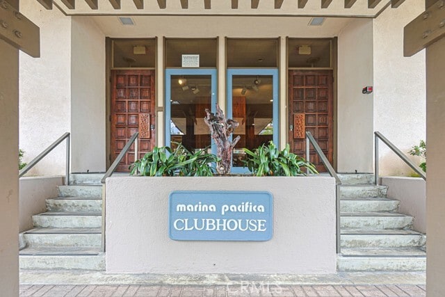 Building Photo - 9322 Marina Pacifica Dr N