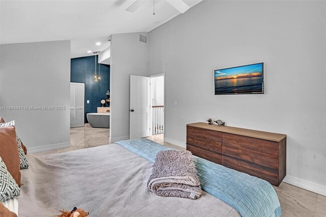 Building Photo - 2516 San Domingo St