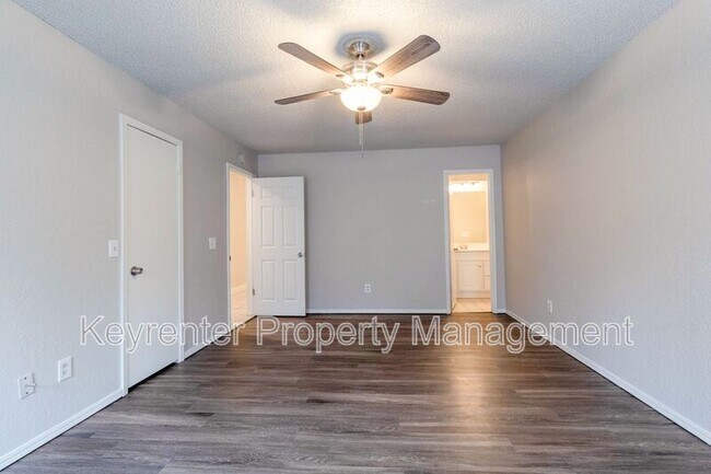 Building Photo - 732 Westridge Ct