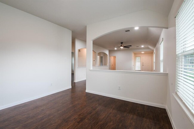 Building Photo - 6226 El Granate Dr