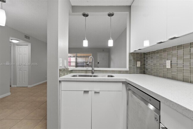 Building Photo - 3586 N University Dr