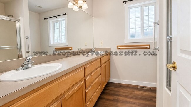 Building Photo - 3 Bedroom 2 Bath House - Near Emily Dickinson School