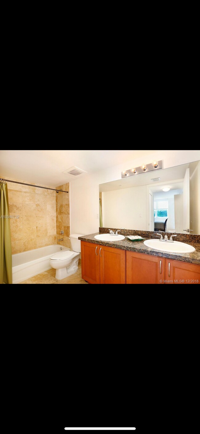 Building Photo - 1555 N Treasure Dr