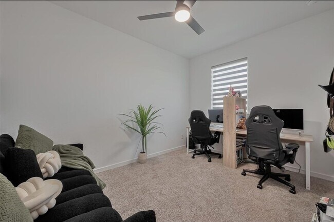 Building Photo - 21611 Shadowbrook Birch Dr