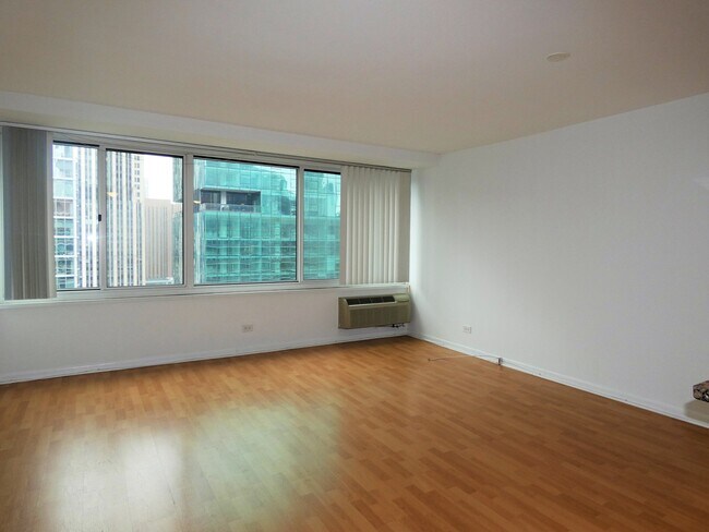 Building Photo - 211 E Ohio St