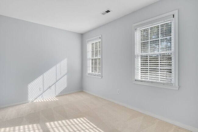 Building Photo - 11704 Park Forest Ct