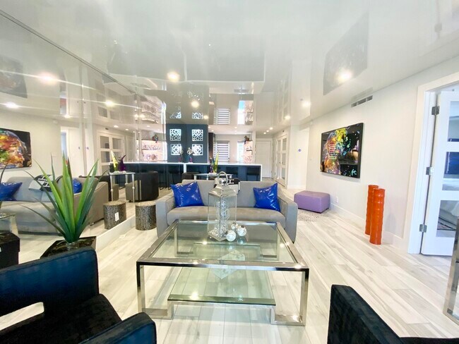 Building Photo - 2871 N Ocean Blvd