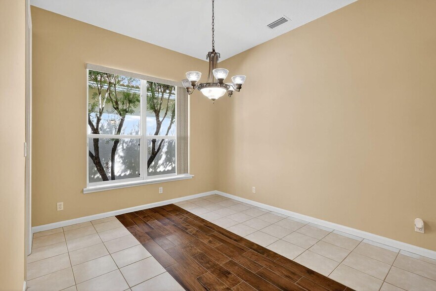 Building Photo - 8650 High Cay