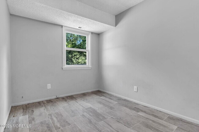 Building Photo - 173 Stowe St