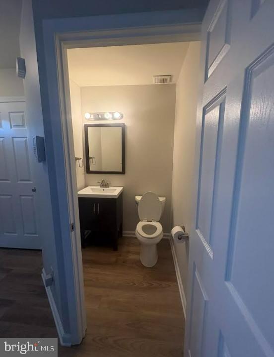 Building Photo - 225 Foxmanor Ln