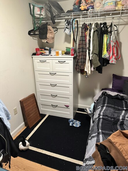 Building Photo - 2 Shepherd Ave