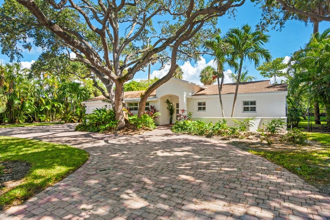 Building Photo - 602 N Atlantic Dr