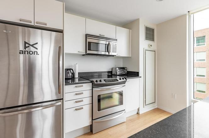 Building Photo - 1 Earhart St