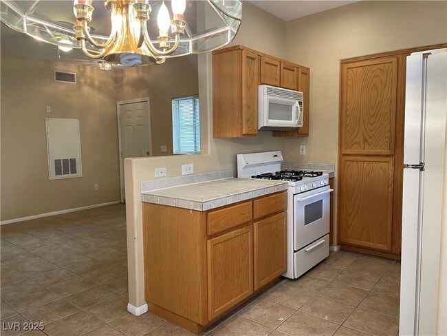Building Photo - 1420 Red Crest Ln