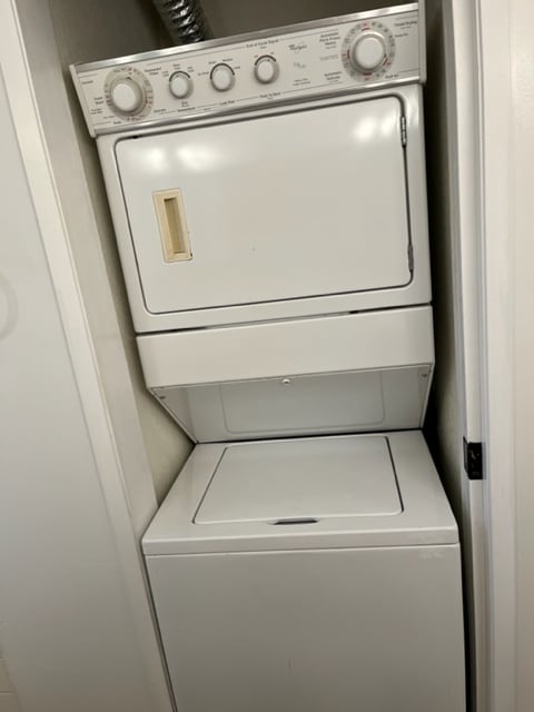 in unit laundry - 19614 80th Ave W