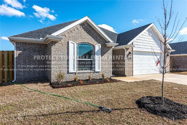 Building Photo - 411 Coconut Ln