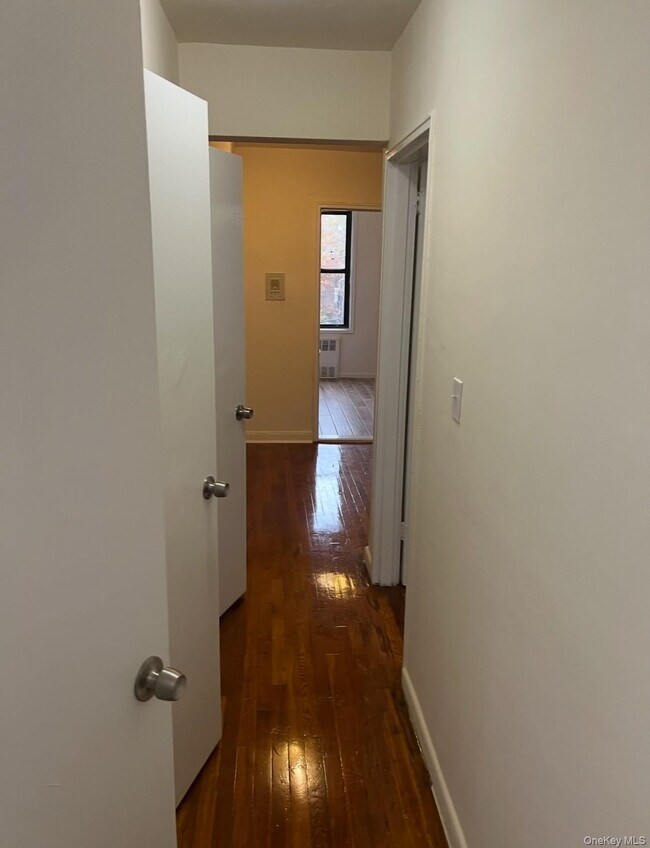 Building Photo - 89-20 55th Ave