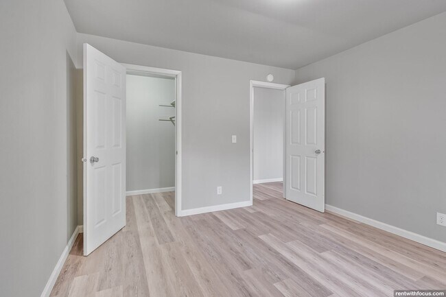 Building Photo - Ridge on Calumet